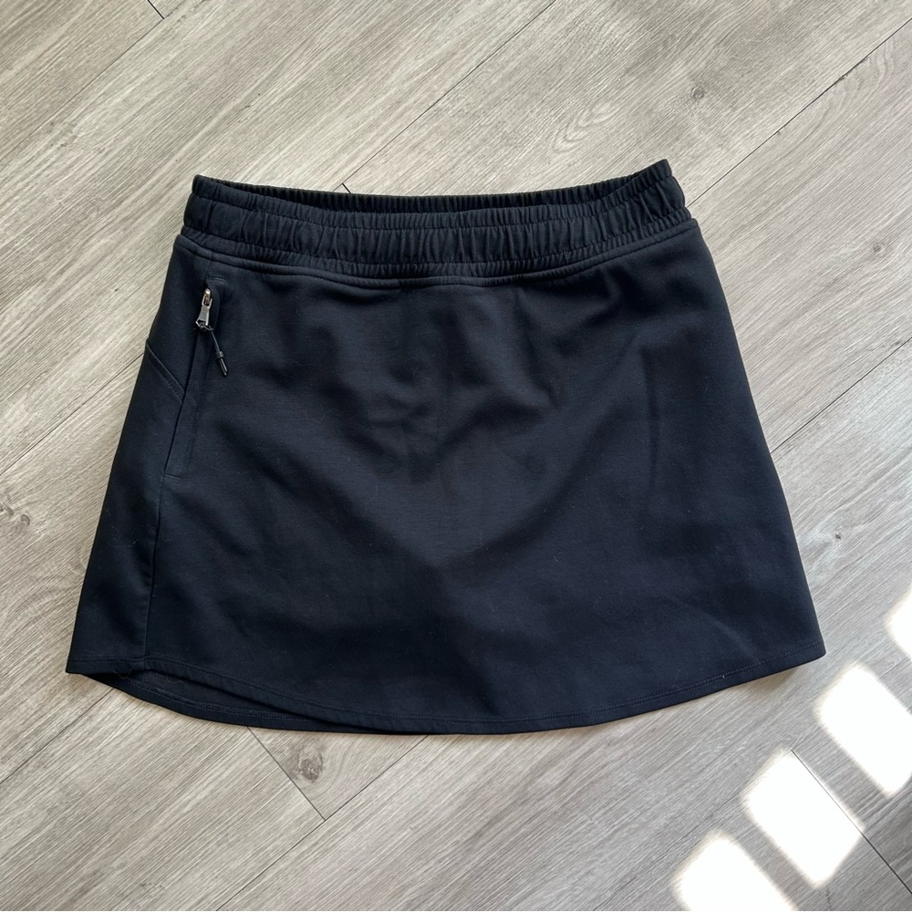 Old Navy Active dynamic fleece Black Mini Tennis Skirt with Zipper Detail